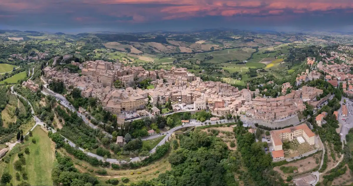 montepulciano-italija montepulciano-italija