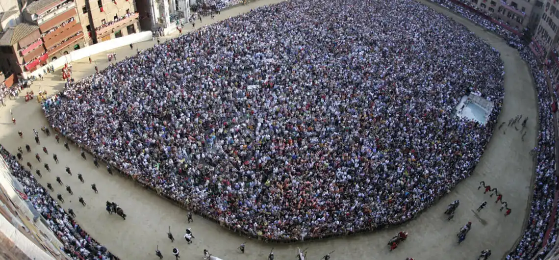 palio-di-siena-trka-konja palio-di-siena-trka-konja