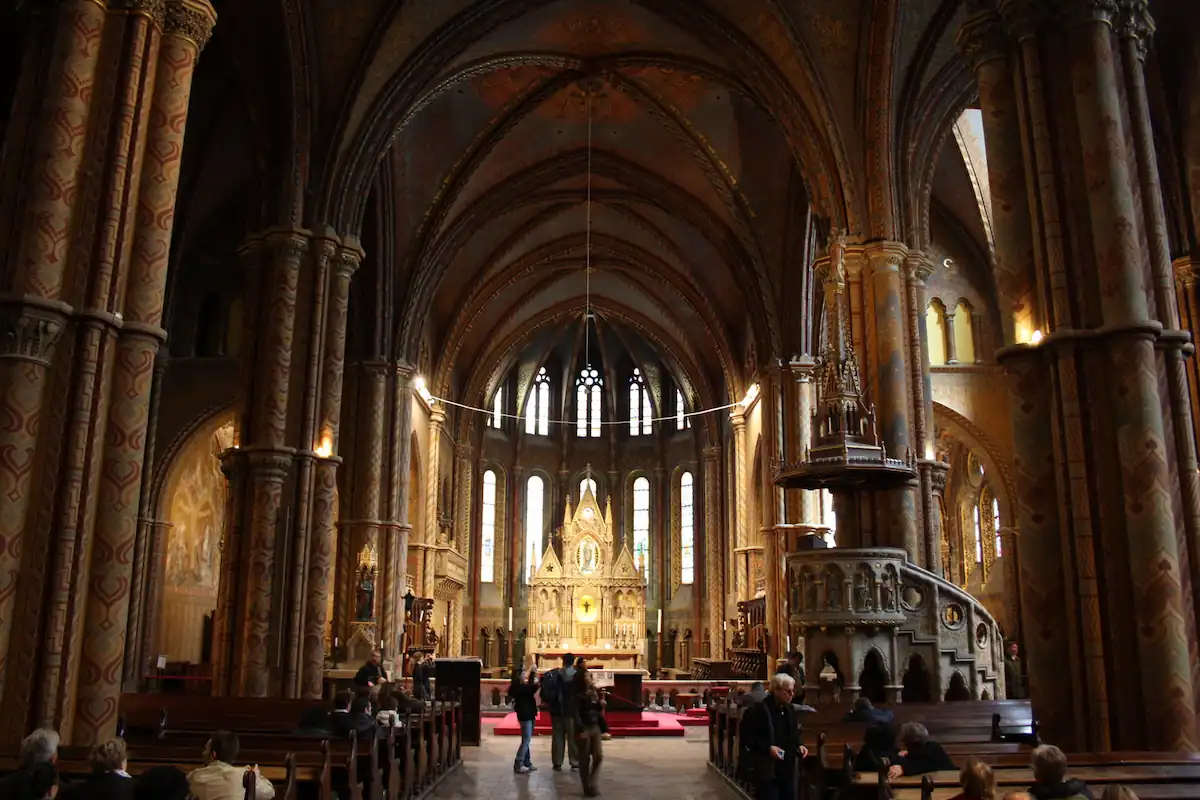 unutrasnjost-matijine-crkve unutrasnjost-matijine-crkve