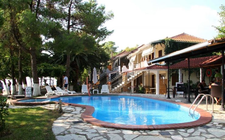 Flisvos Seaside Apartments